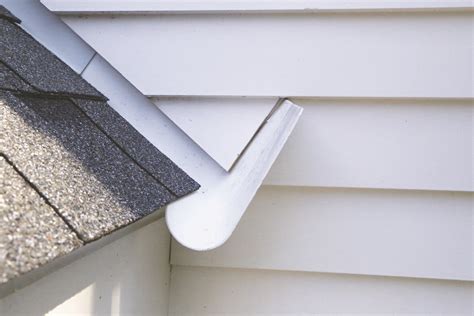 is metal head flashing required on a siding house|fixing flashing under siding.